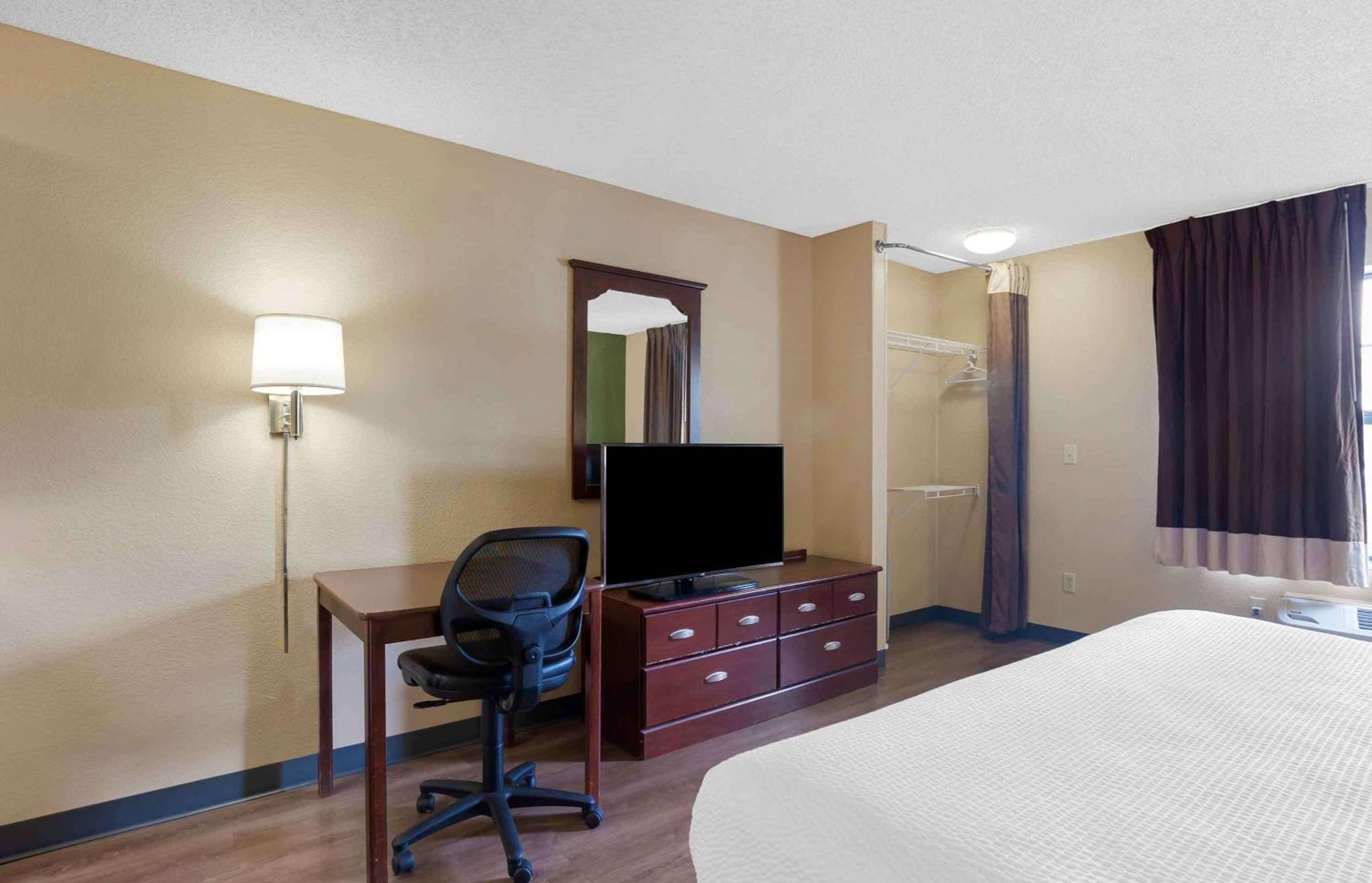 Extended Stay America Suites - Chicago - Midway Bedford Park Bagian luar foto